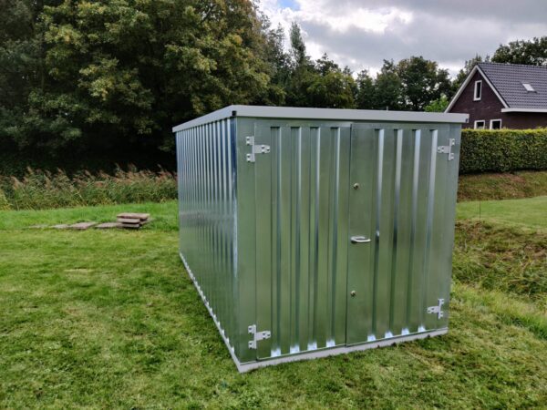 Ctn 1 Conteneur de stockage 4 x 2 mètres